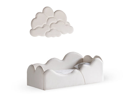 Kinderbett Noa (inkl. Wandpaneel) – Wolken-Design & Orthopädische Matratze