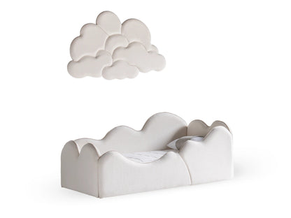 Kinderbett Noa (inkl. Wandpaneel) – Wolken-Design & Orthopädische Matratze