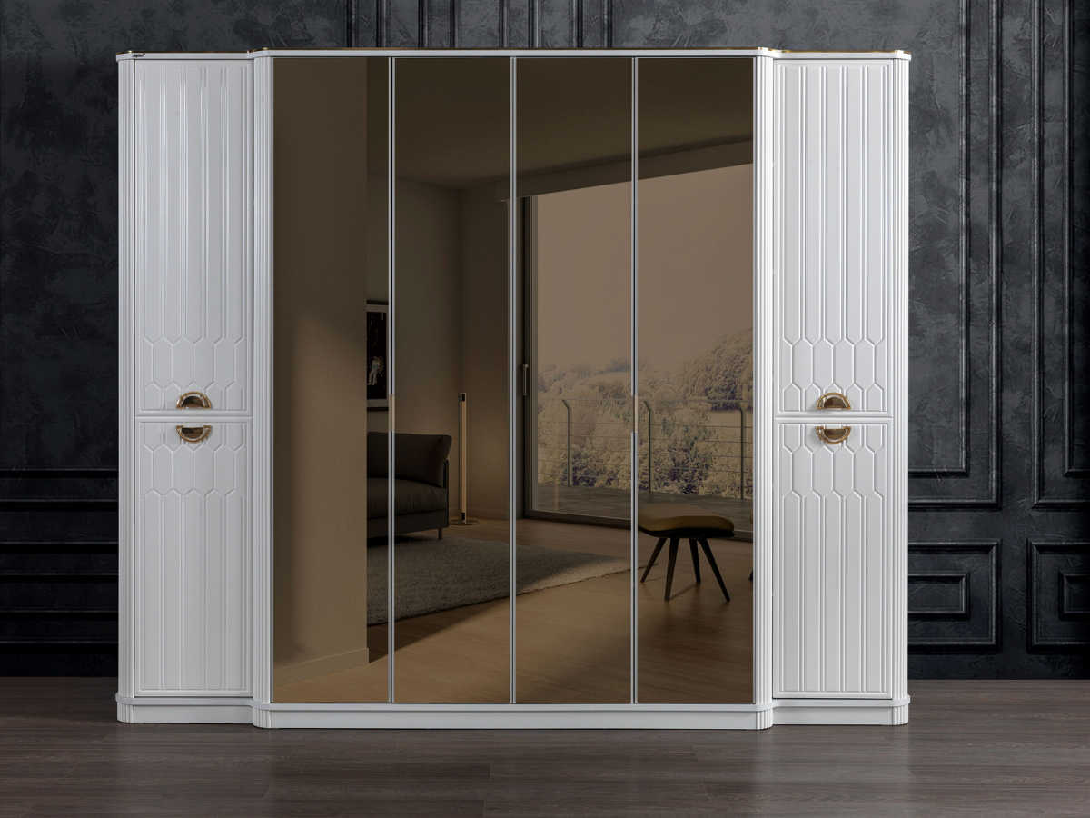 Istanbul Kleiderschrank