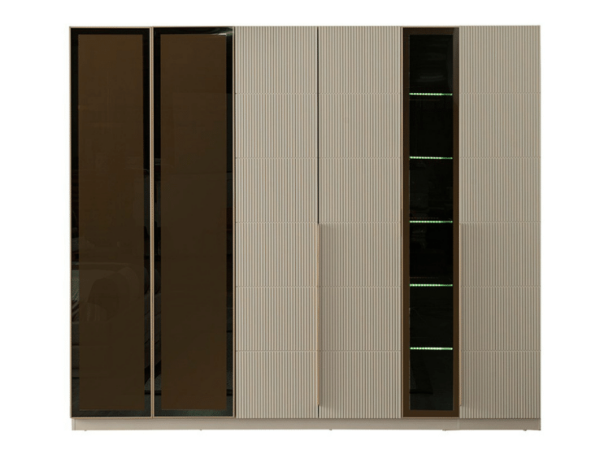 Nepal Kleiderschrank