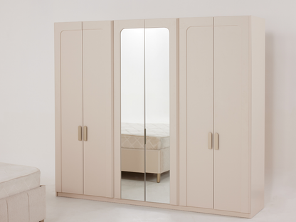 Rodosit Kleiderschrank