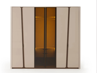 Varioss Kleiderschrank