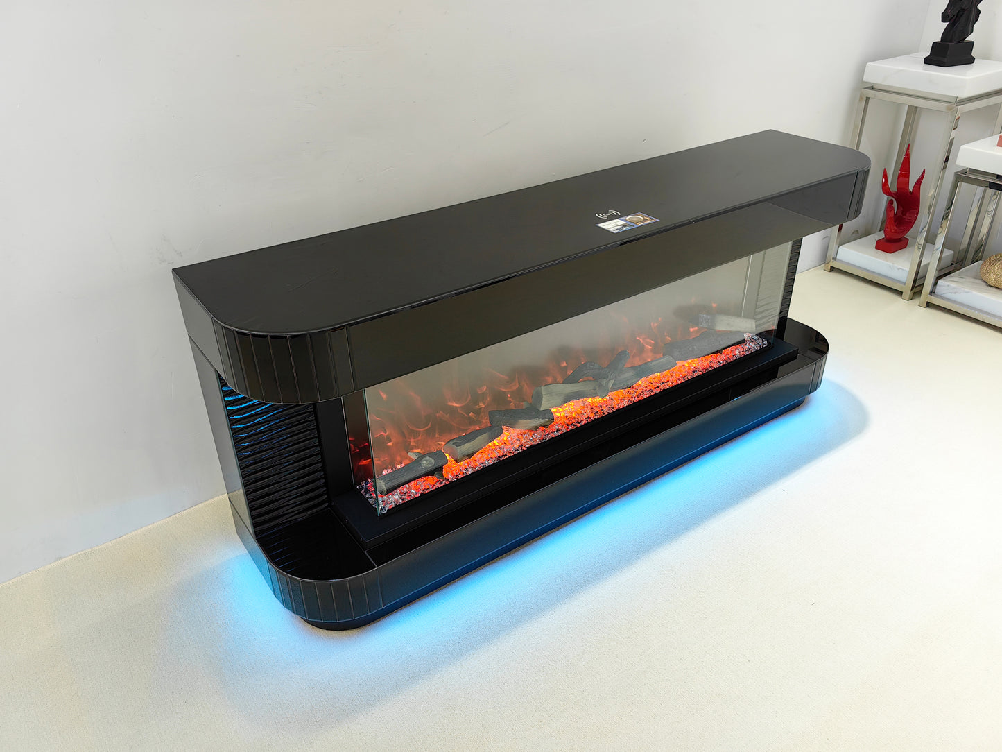 MERAN,  TV-Tisch-Kamin