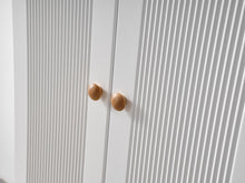 Nergis Kleiderschrank