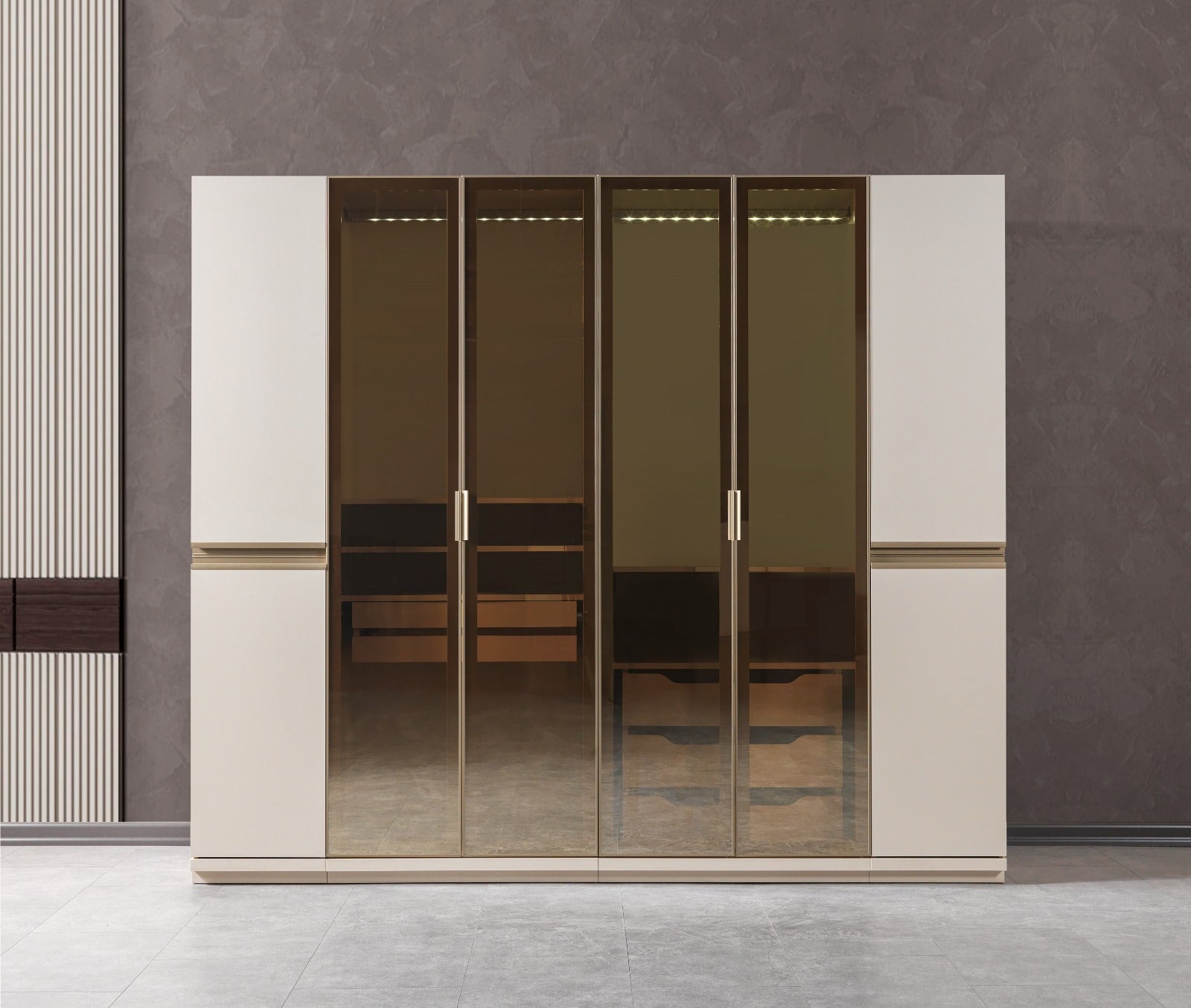 Eylül Kleiderschrank